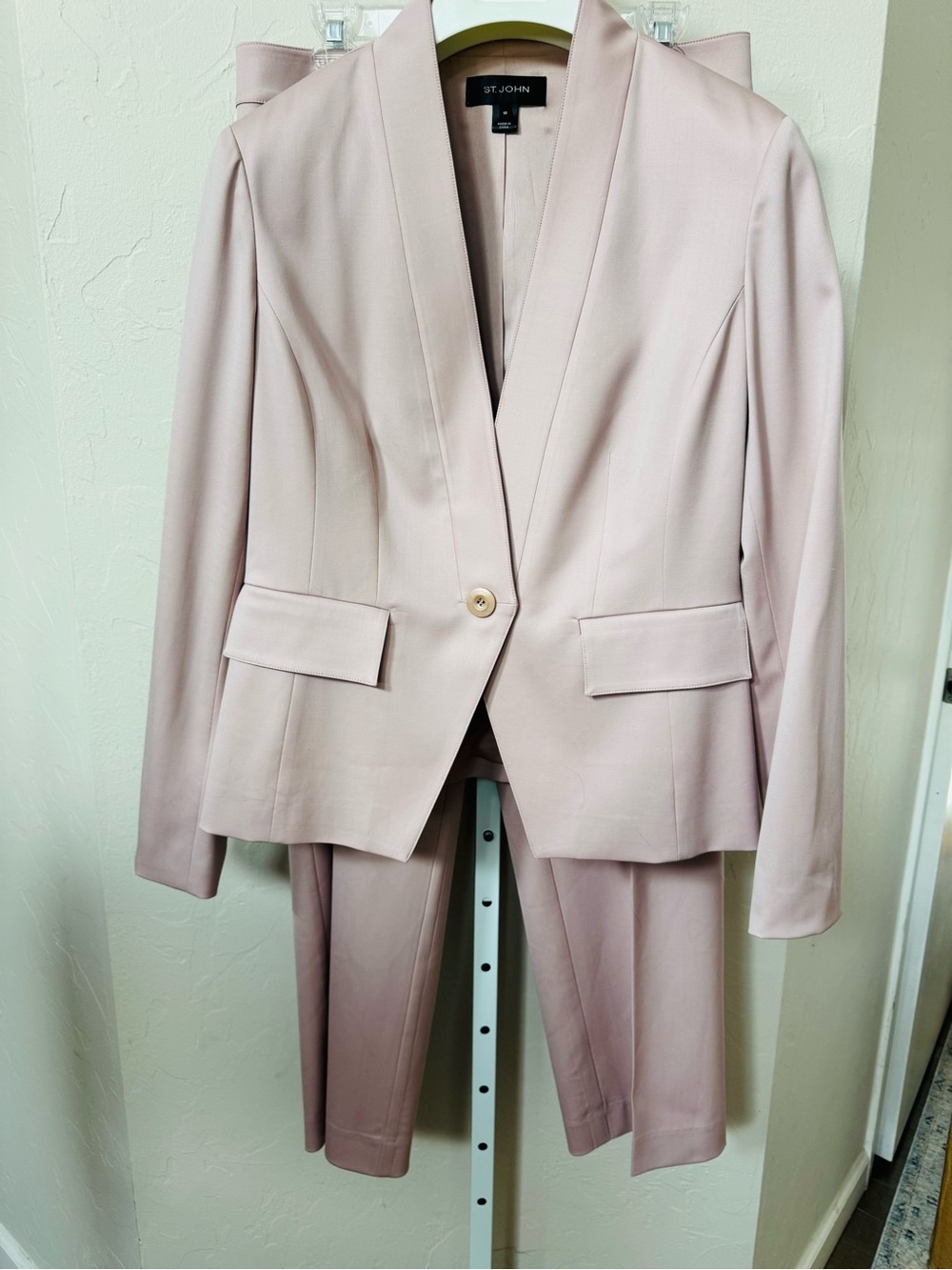 St. John | Suit - Jacket and Pants | Blush Mauve | 10